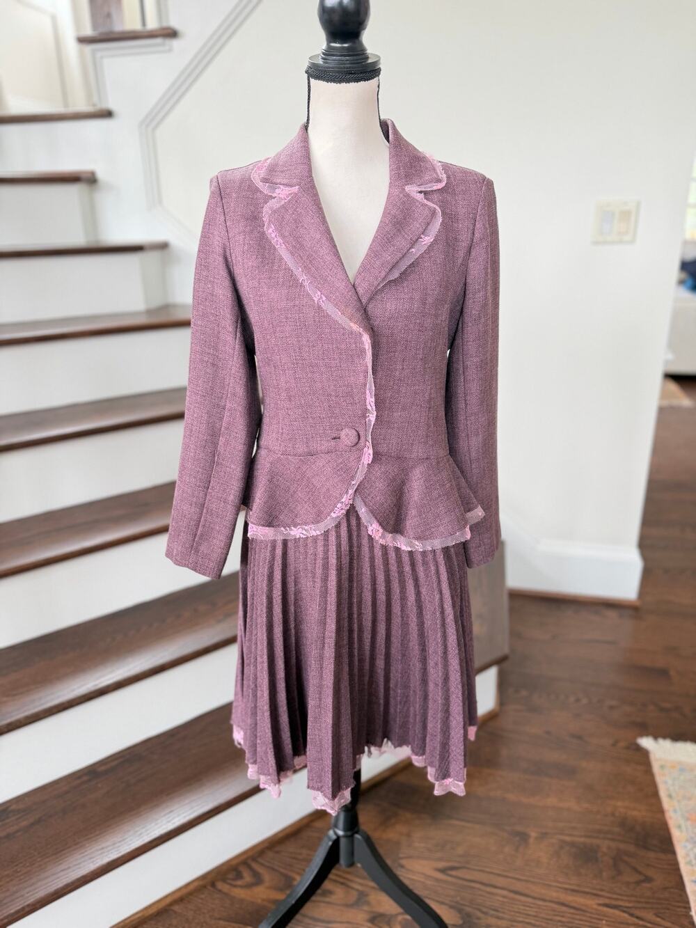 Vintage Y2K Pink Tweed Floral Lace Trim Pleated Skirt Peplum Blazer Suit